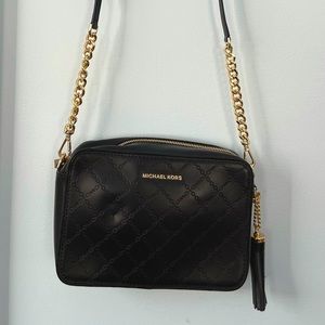 Michael Kors Crossbody — Sweet!